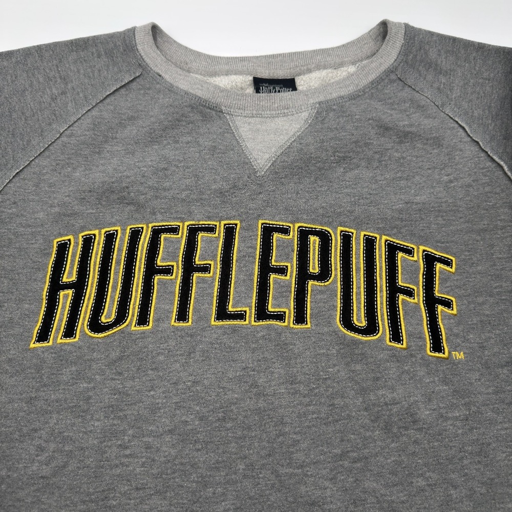 Universal Studios Harry Potter Hufflepuff Sweatshirt Grey Raglan Large L - Picture 2 of 8
